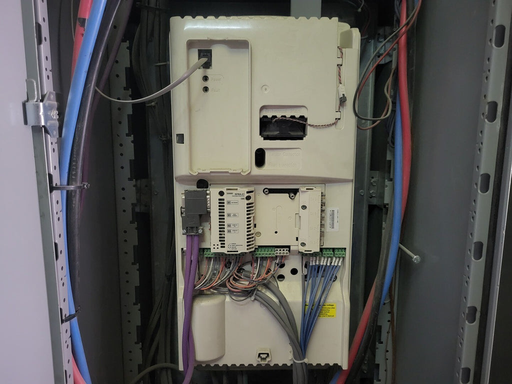 ABB 50HP AC Drive (VFD) ACS-800-U1-0060-7 50hp 52A Size R5