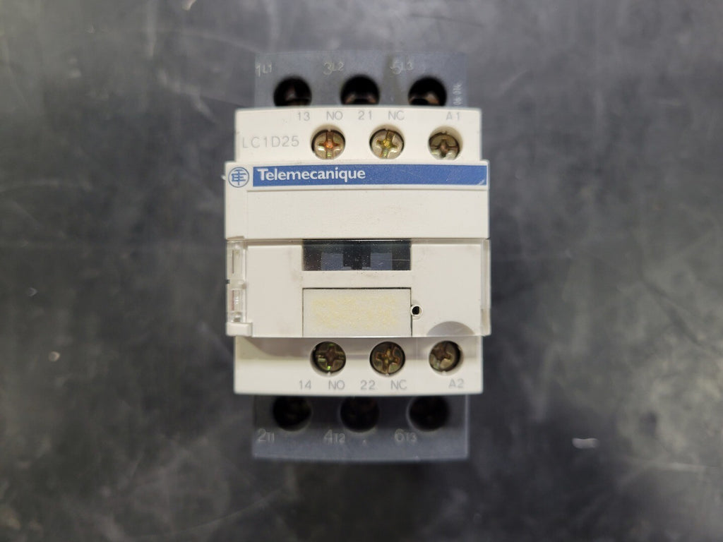 TELEMECANIQUE 25 Amp, 3 Pole, 1NO + 1NC, 110 VAC Coil Contactor LC1D25F7