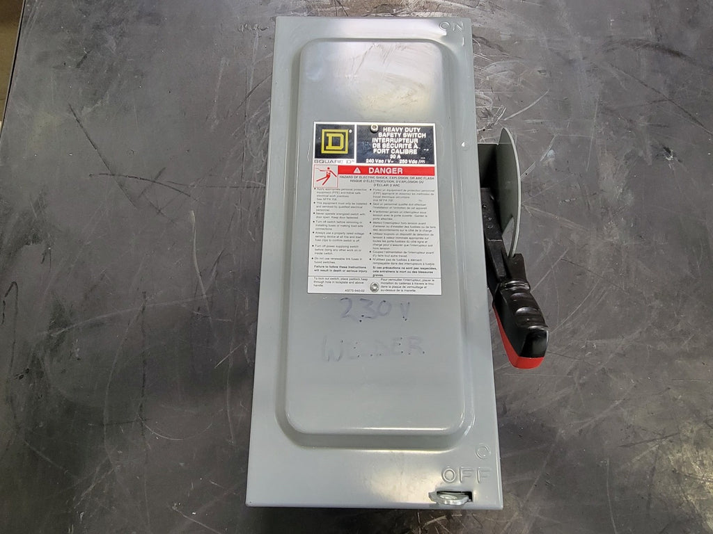 SQUARE D 30 Amp, 3 Pole, 600 volts Fused Heavy Duty Disconnect CH321N
