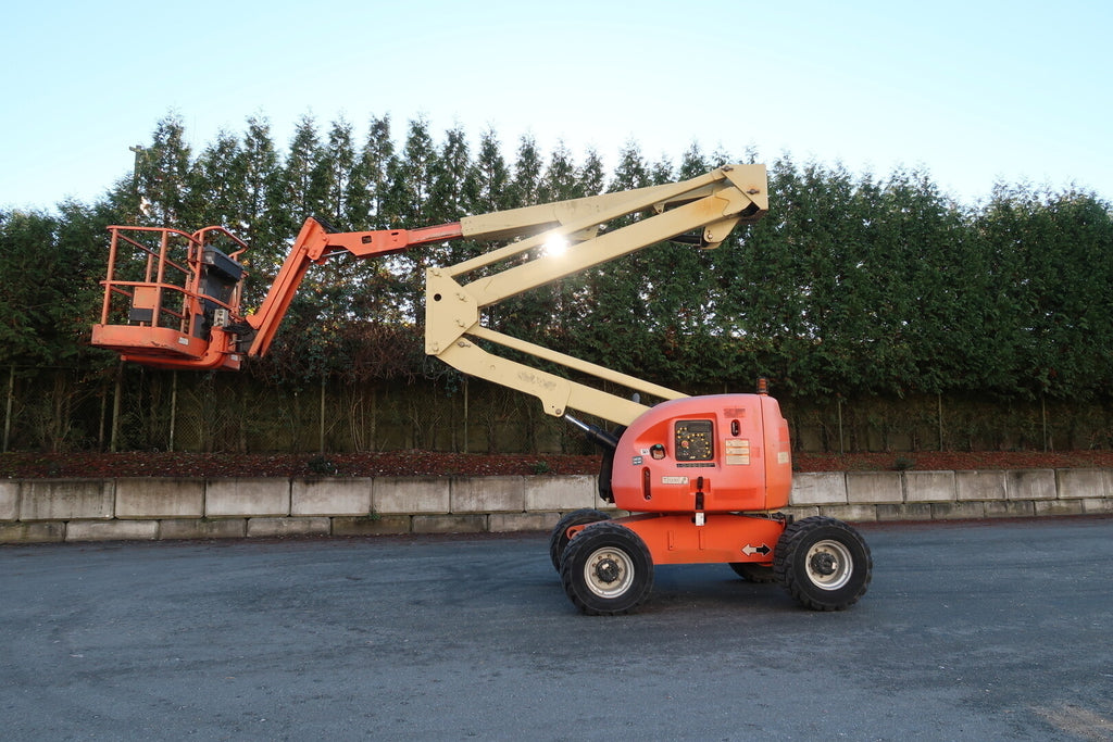JLG 45 ft Articulated Boom Lift 450AJ SII