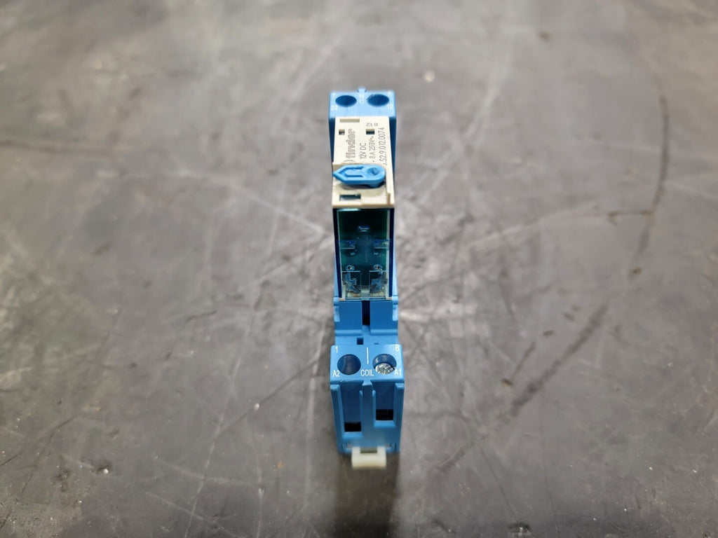 FINDER 8 Amp Power Relay 46.52.9.012.0074 w/ Relay Socket 97.02