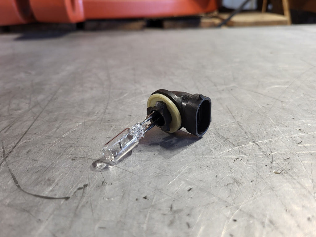 CATERPILLAR Bulb 323-5646