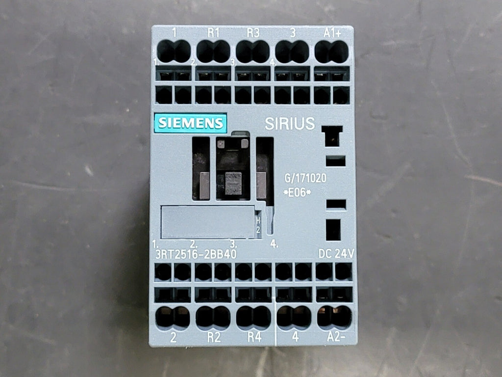 SIEMENS 9 Amp, 3 Pole, 2 NO + 2 NC, 24 VAC Coil Contactor 3RT2516-2BB40