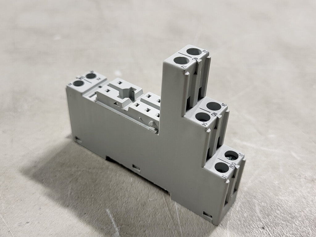 ALLEN-BRADLEY 8-Pin Relay Socket 700-HN123