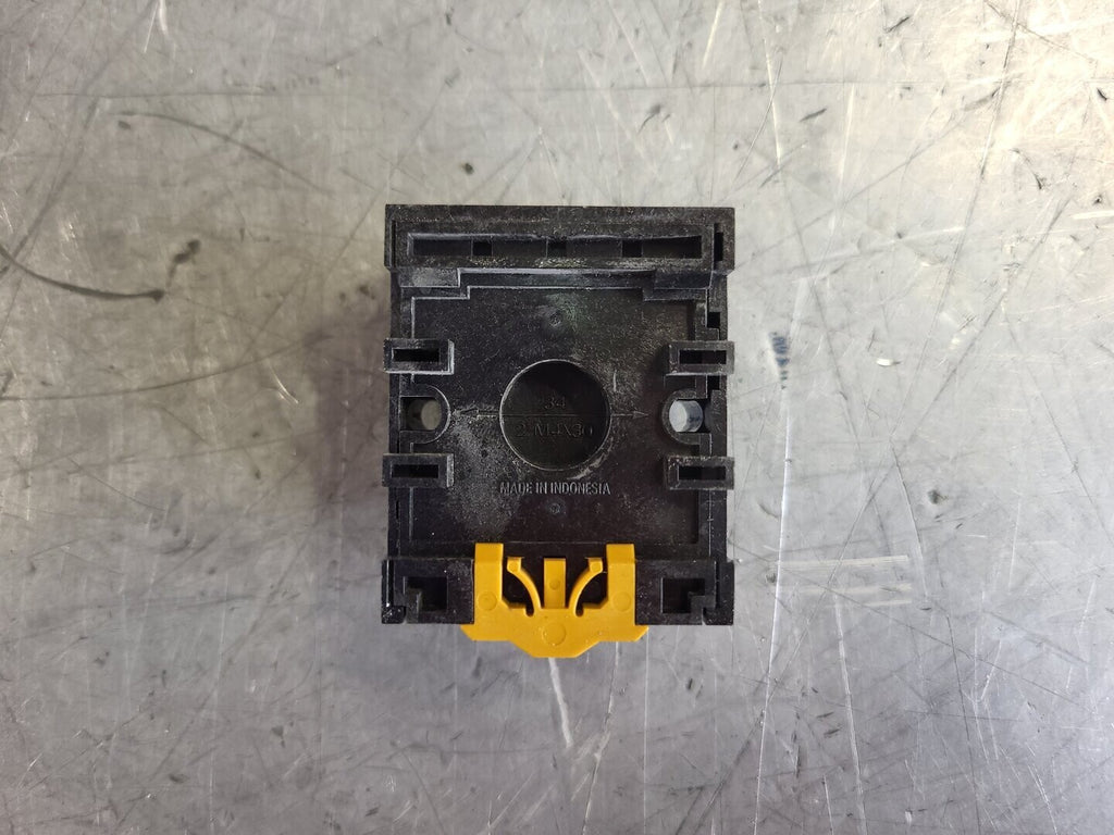 OMRON 11-Pin Relay Socket PF113A-E 