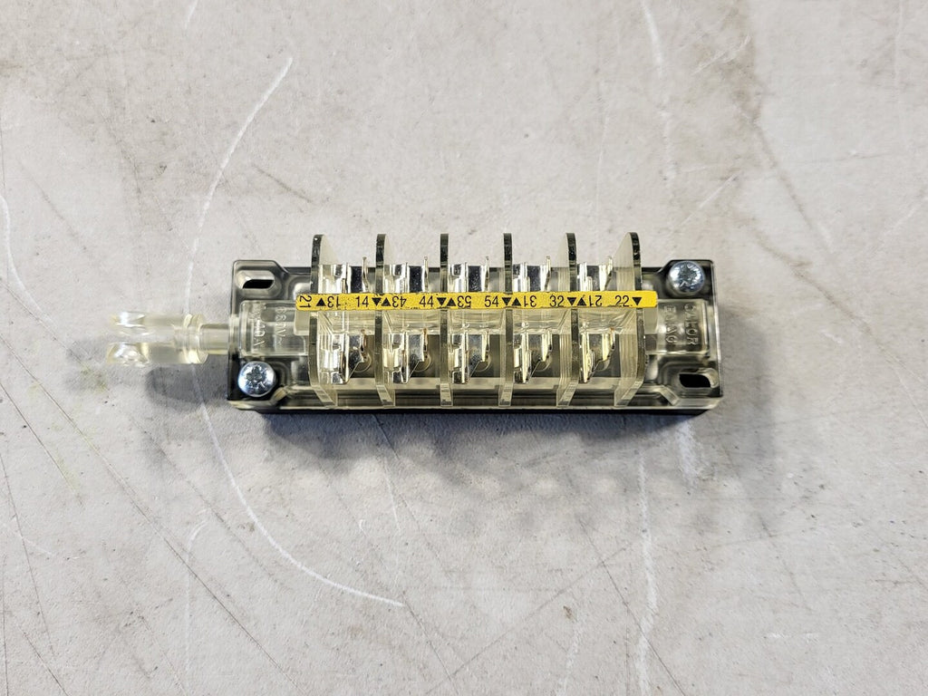 ABB Single Throw Momentary Switch GCE7102409 P0102