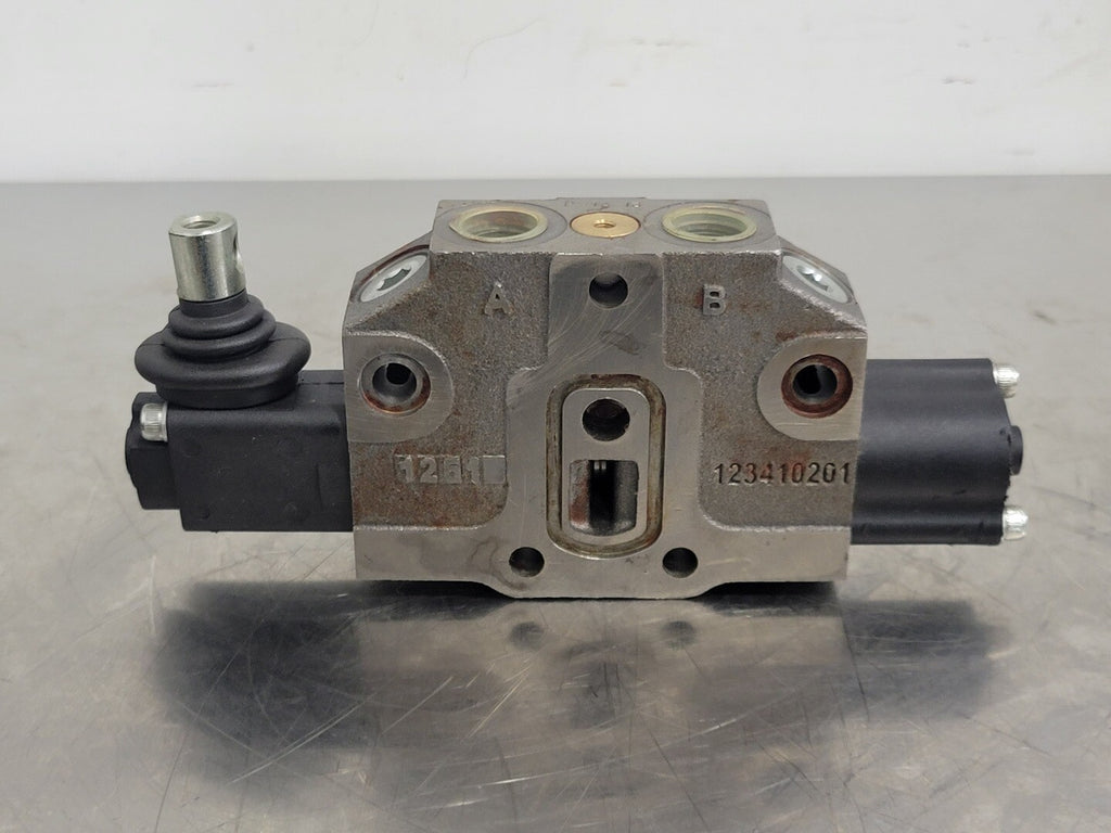 SALAMI 3/4" Hydraulic Valve Work Section 123410201