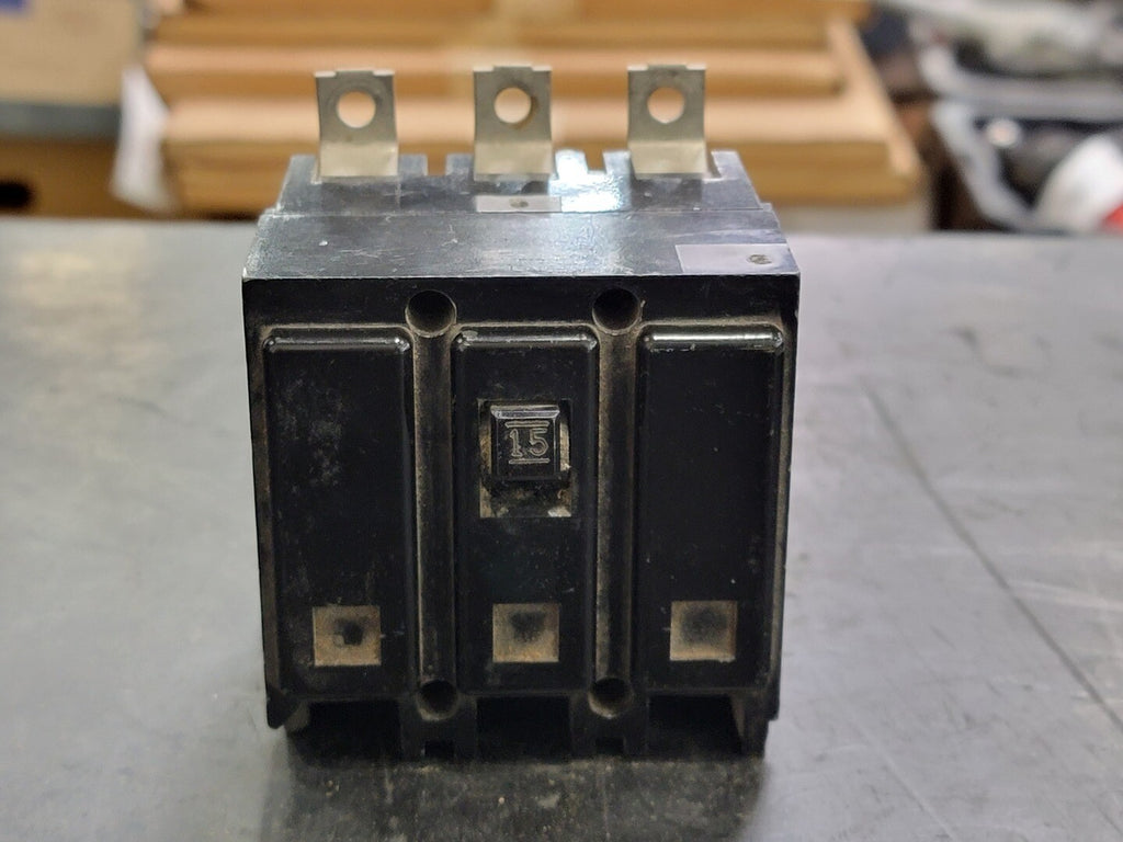 WESTINGHOUSE 15 Amp, 3 Pole, 240 volts Circuit Breaker BA3015H