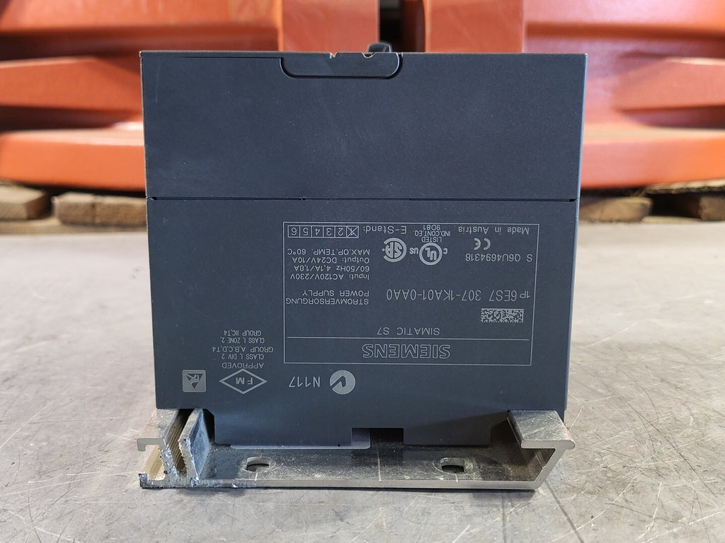 SIEMENS 4.1 Amp 120/230 Volts Power Supply 6ES7 307-1KA01-0AA0
