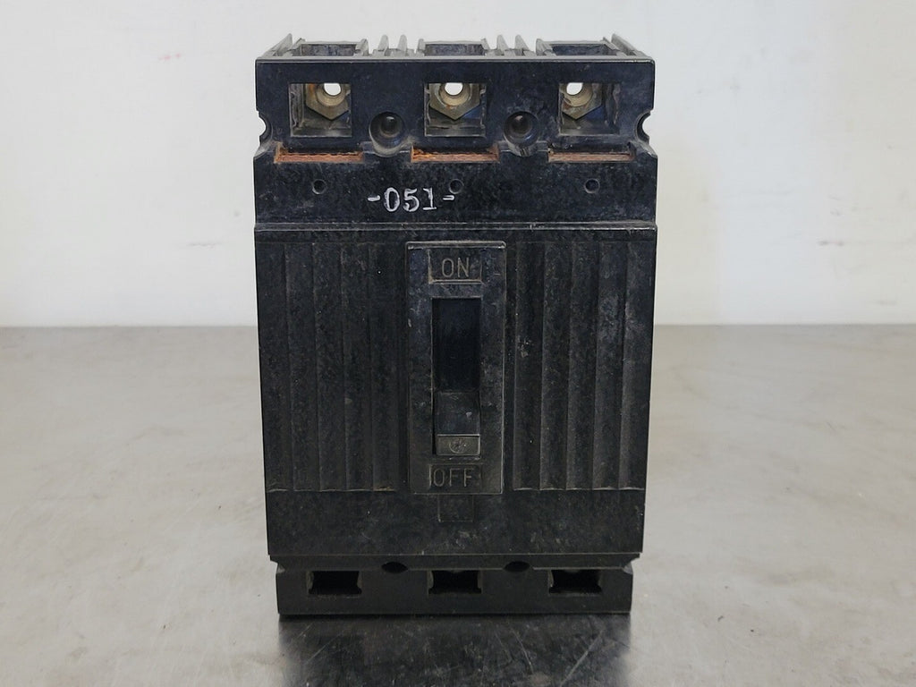 GENERAL ELECTRIC 100 Amp, 3 Pole, 240 volts Circuit Breaker TE132100