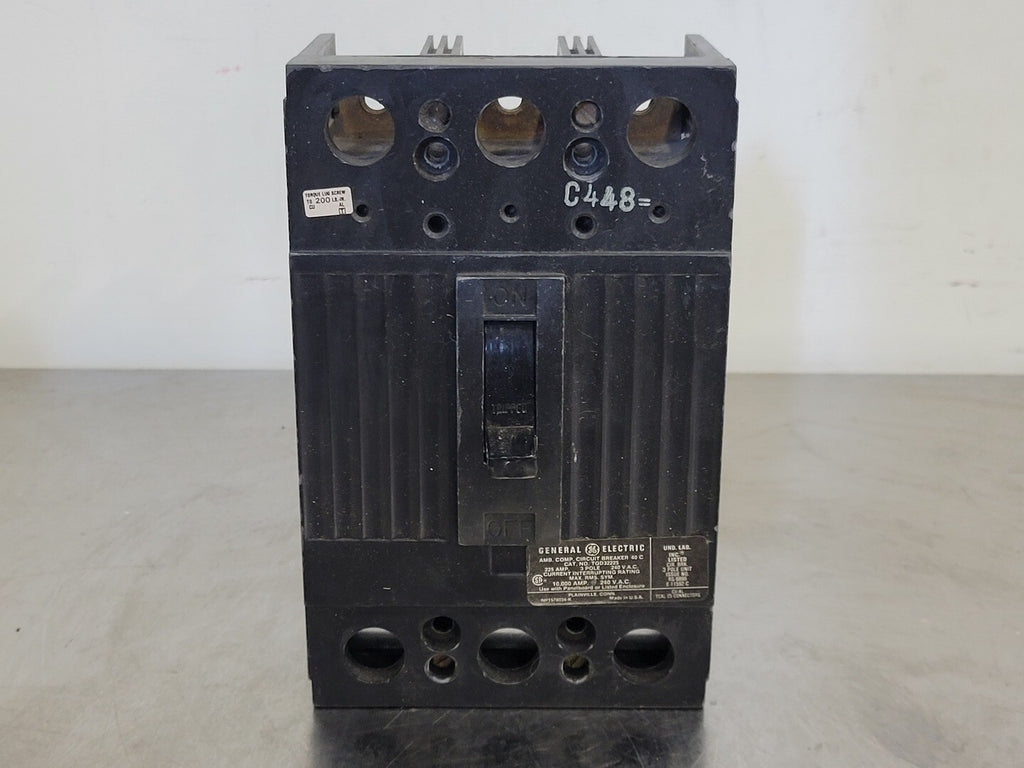 GENERAL ELECTRIC 225 Amp, 3 Pole, 240 volts Circuit Breaker TQD32225