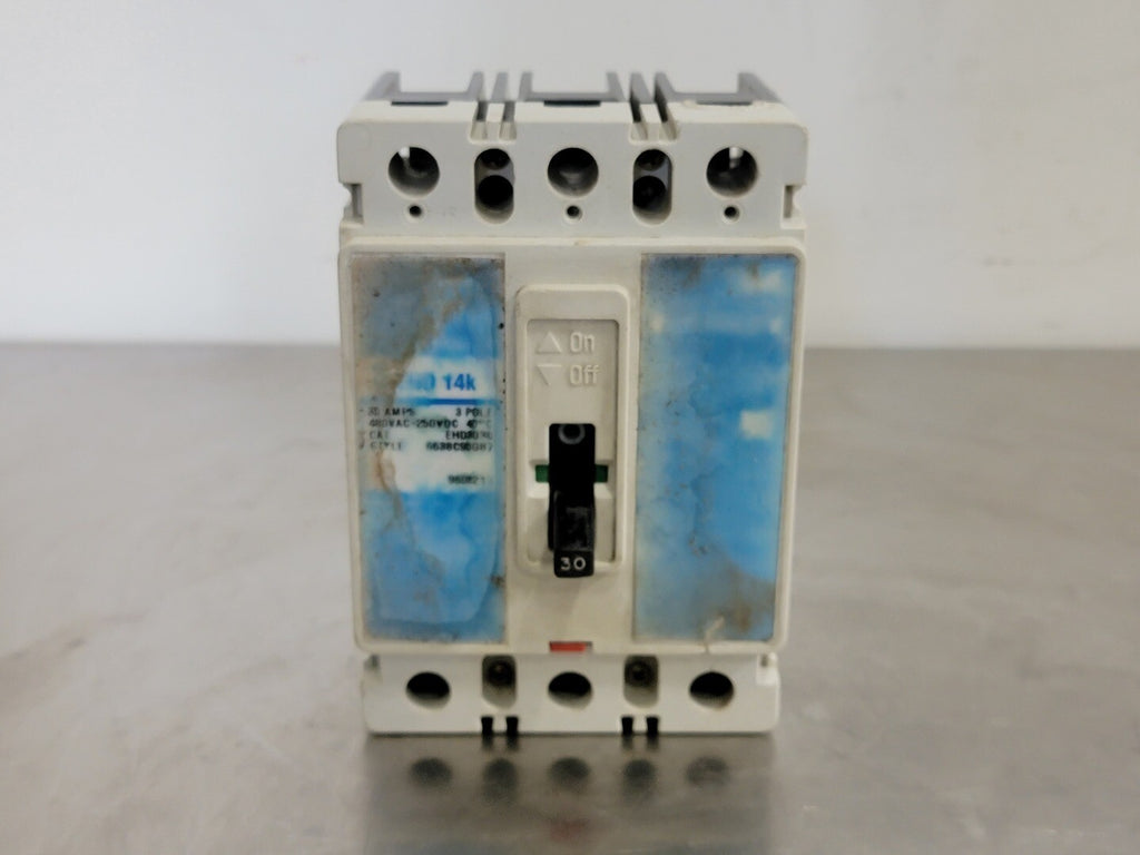CUTLER-HAMMER 30 Amp, 3 Pole, 480 volts Circuit Breaker EHD3030