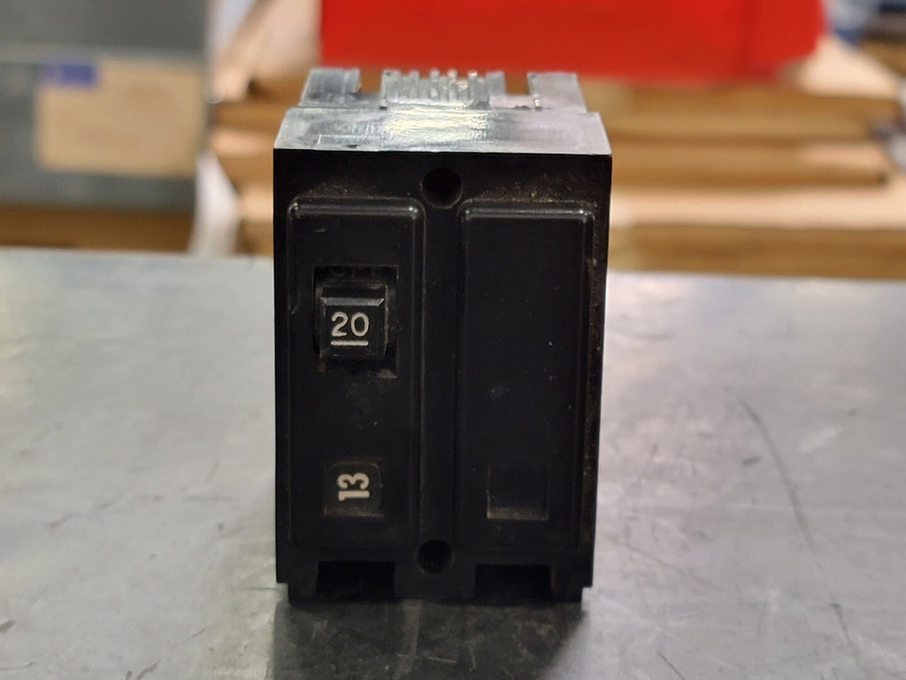 BRYANT 20 Amp, 2 Pole, 120/240 volts Circuit Breaker QP220