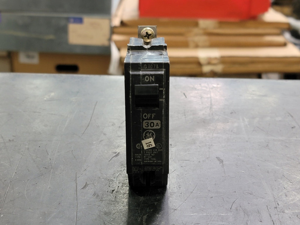 GENERAL ELECTRIC 30 Amp, 1 Pole, 120/240 volts Circuit Breaker THQL130