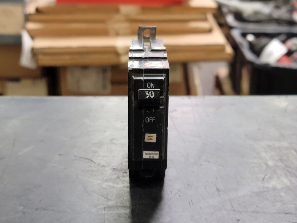GENERAL ELECTRIC 30 Amp, 1 Pole, 120/240 volts Circuit Breaker THQB130