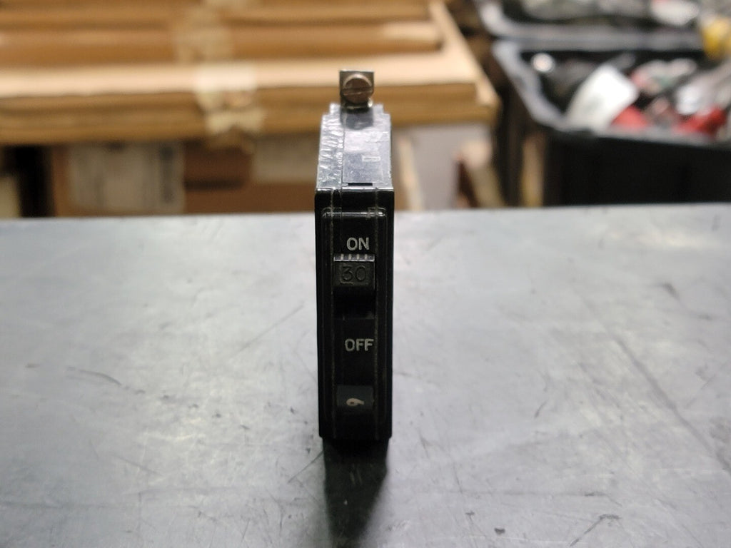 SQUARE D 30 Amp, 1 Pole, 120/240 volts Circuit Breaker QOB130