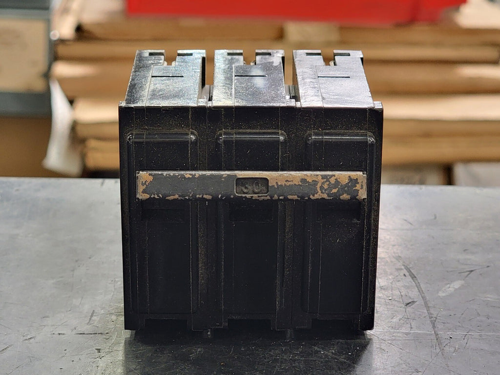 ITE 30 Amp, 3 Pole, 240 volts Circuit Breaker EQP330