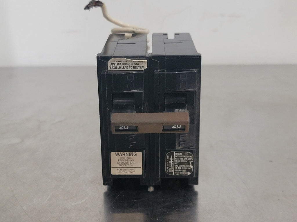 MURRAY 20 Amp, 2 Pole, 120 volts Circuit Breaker MG220