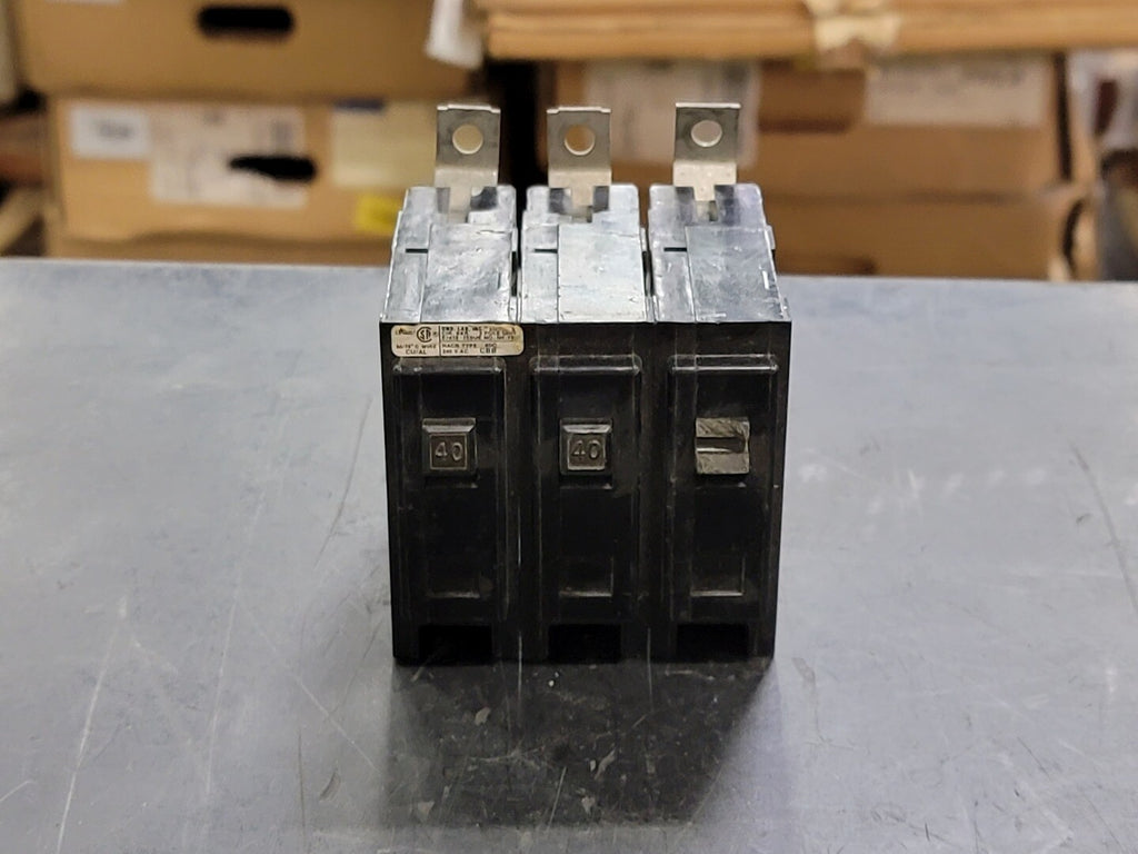 CHALLENGER 40 Amp, 3 Pole, 240 volts Circuit Breaker CBB3040H
