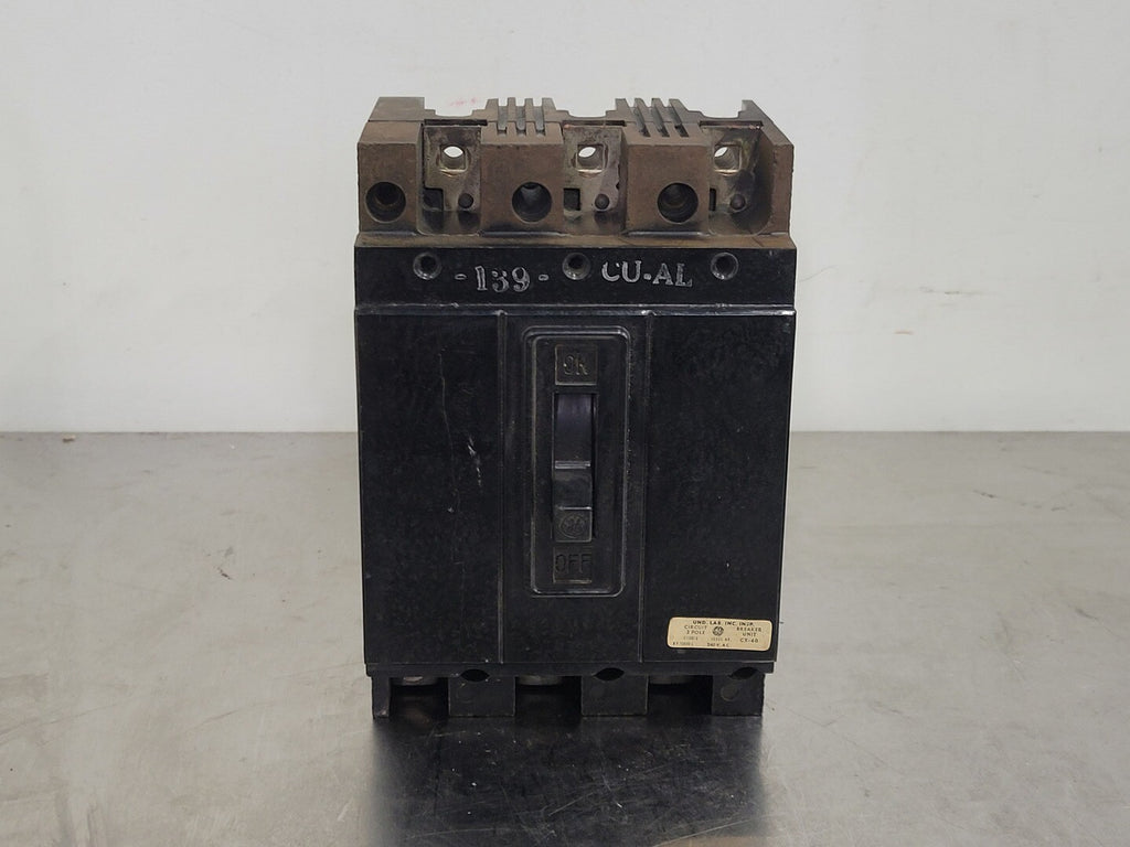 GENERAL ELECTRIC 40 Amp, 3 Pole, 240 volts Circuit Breaker TE32040