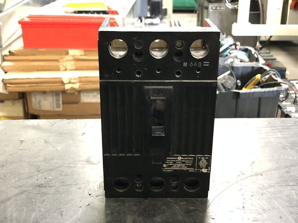 GENERAL ELECTRIC 225 Amp, 3 Pole, 240 volts Circuit Breaker TQD3225