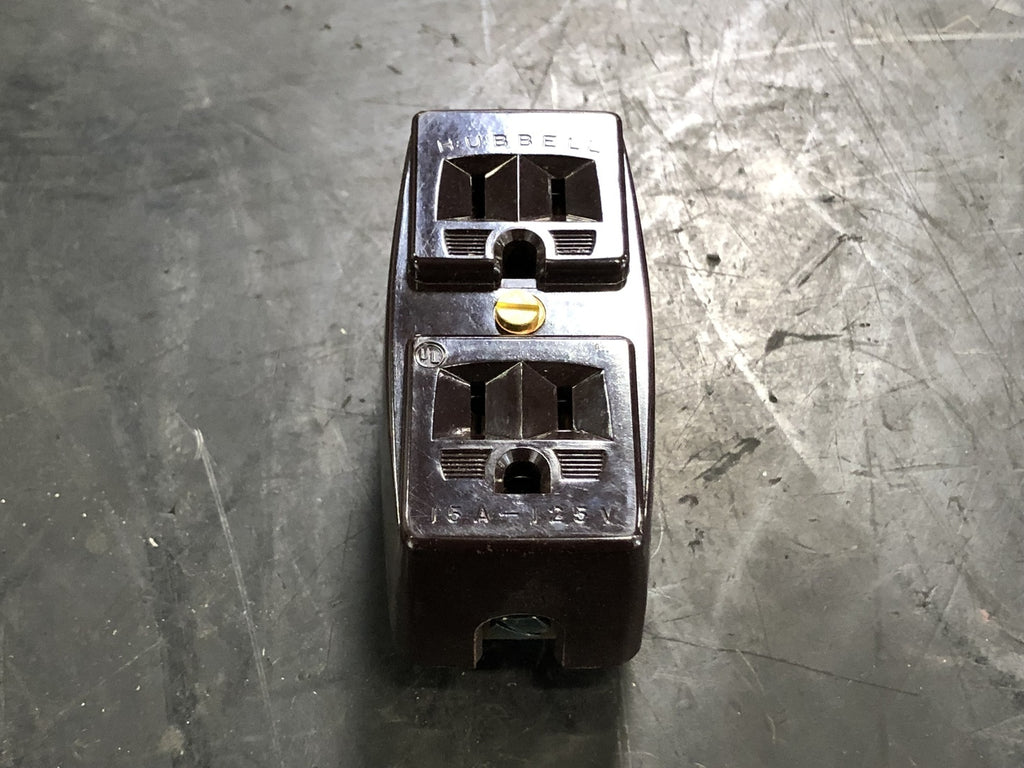 HUBBELL 3-Wire Duplex Grounding Adapter 5291 15A 125V