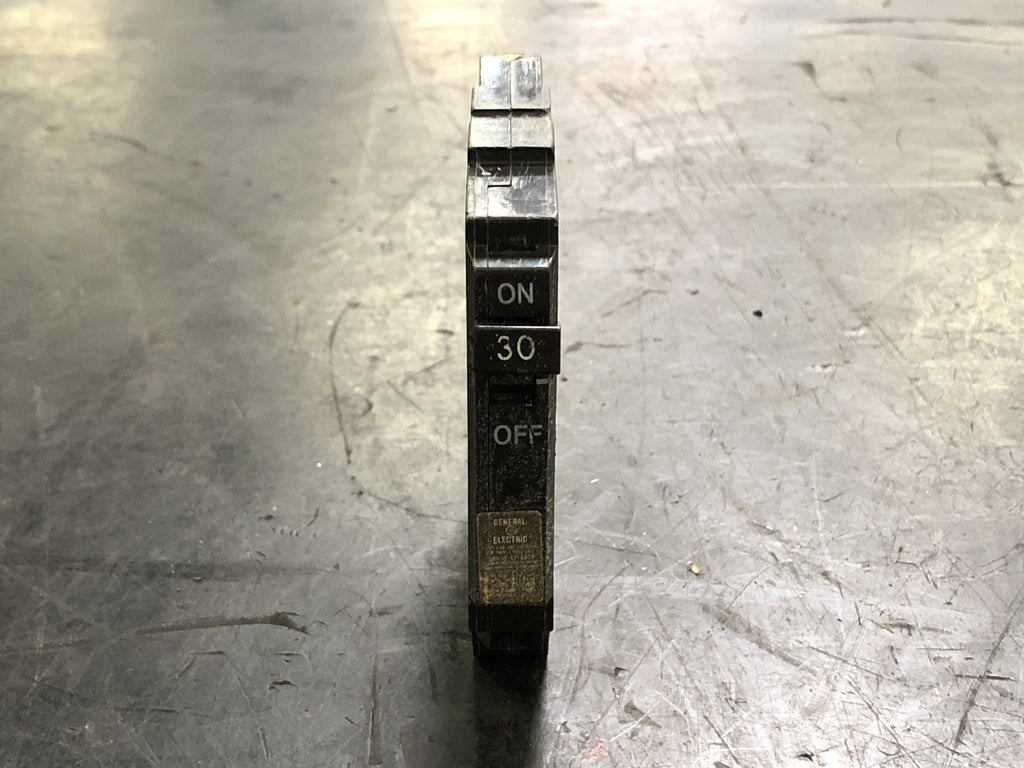 GENERAL ELECTRIC 30 Amp, 1 Pole, 120/240 volts Circuit Breaker THQB130