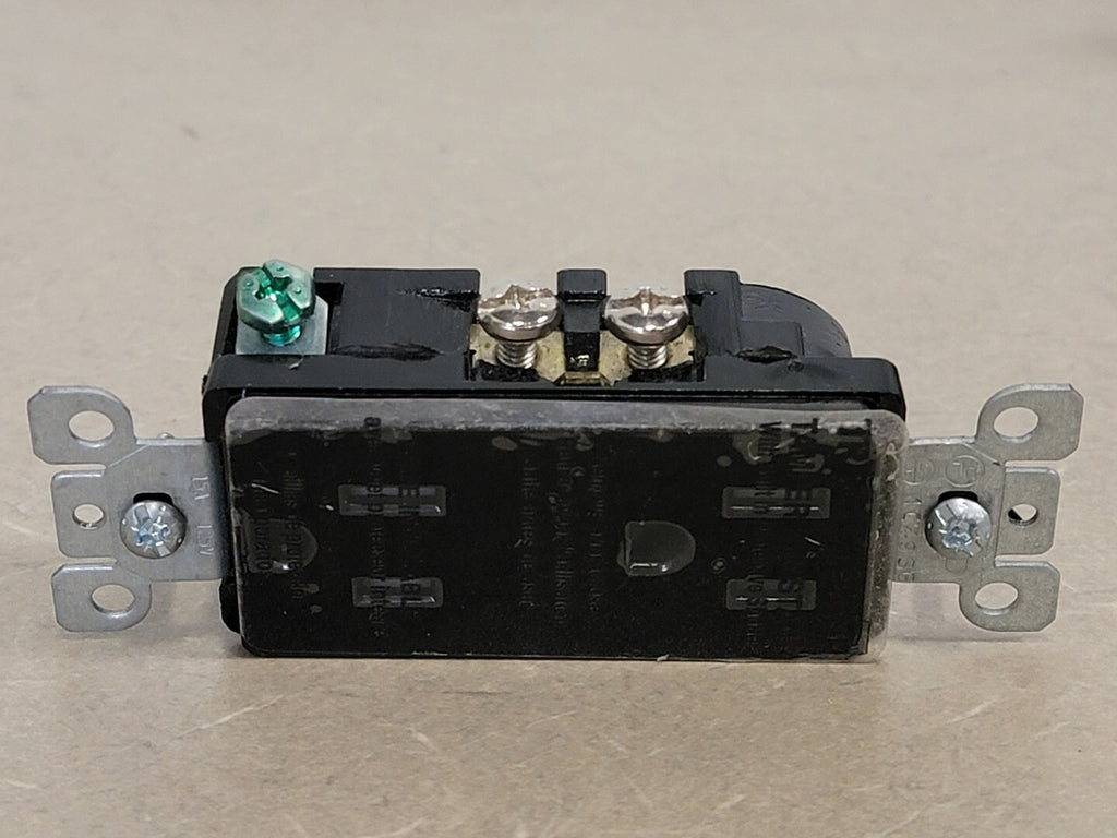 LEVITON 15A 125V Tamper Resistant Receptacle T5325-E