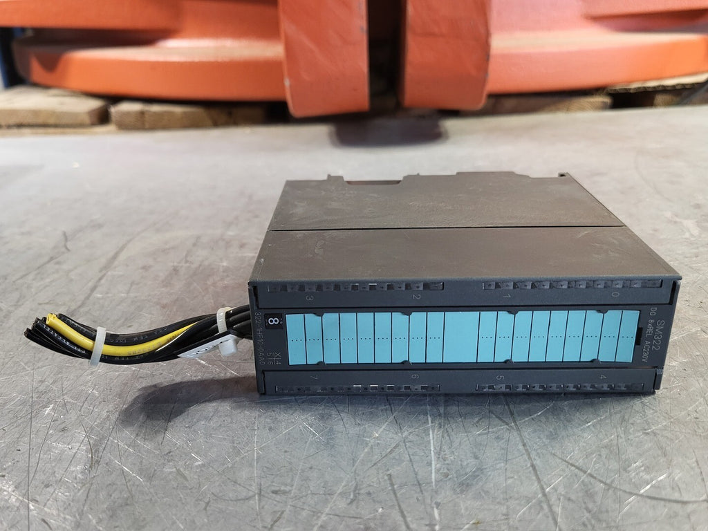 SIEMENS Simatic S7 Digital Output 6ES7 322-1HF10-0AA0