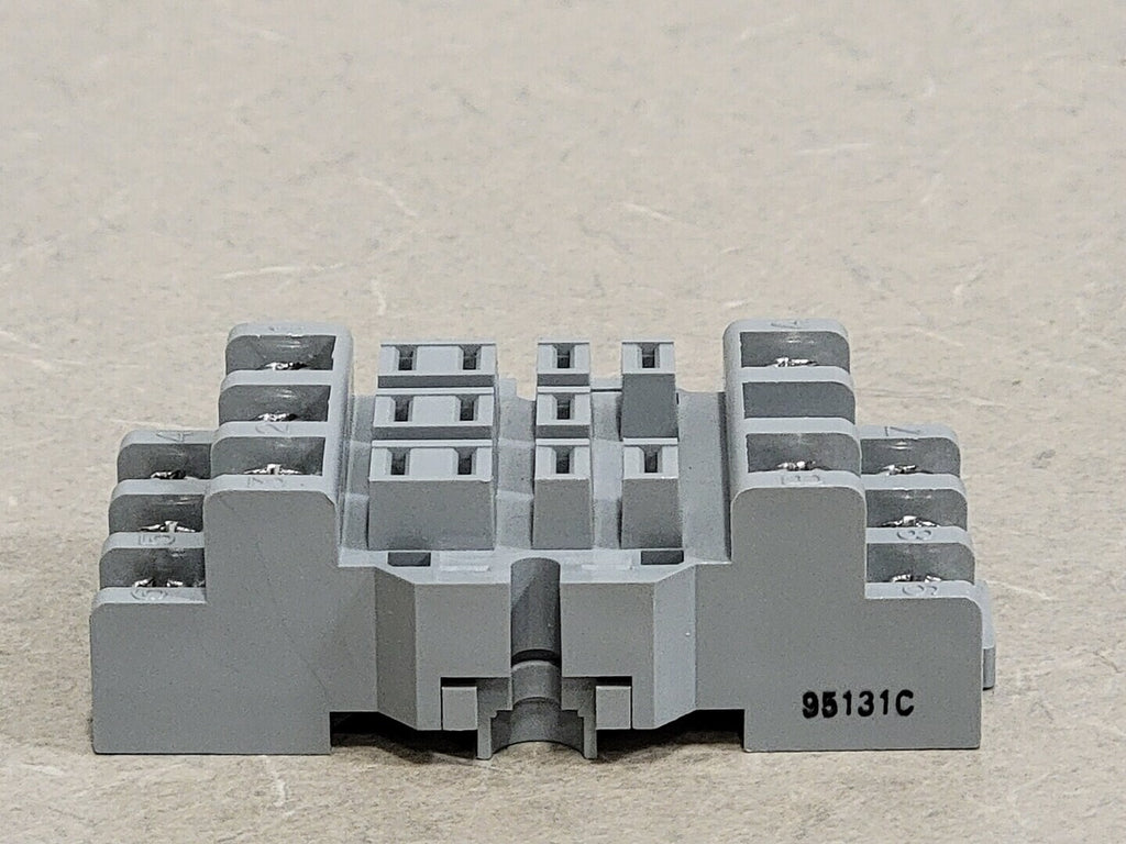 SQUARE D 11-Pin Front Wired Relay Socket 8501NR82