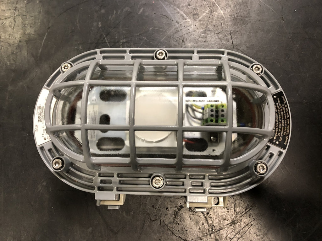 CROUSE-HINDS 23 W Explosion Protected Light Fixture AB052510210301