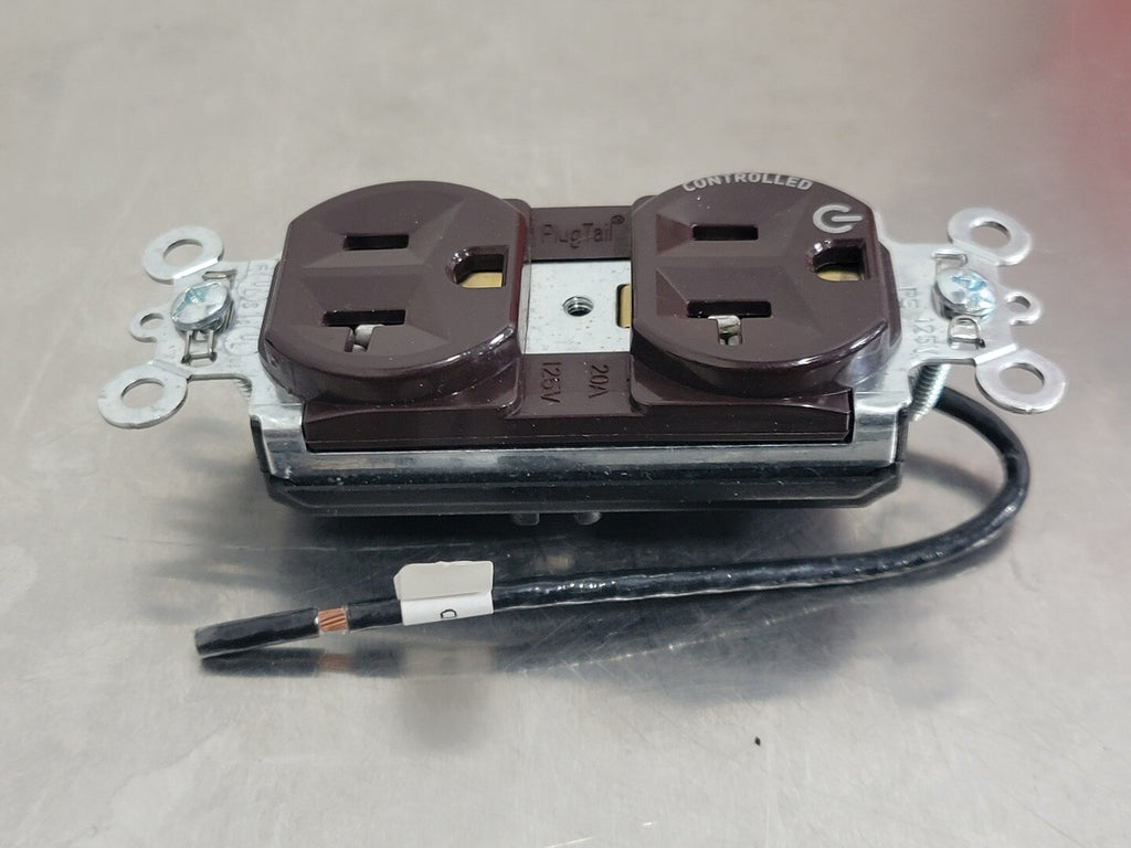 PASS & SEYMOUR 20A, 125V Plug Tail Duplex Receptacle PT5362SCCH (Box of 10)