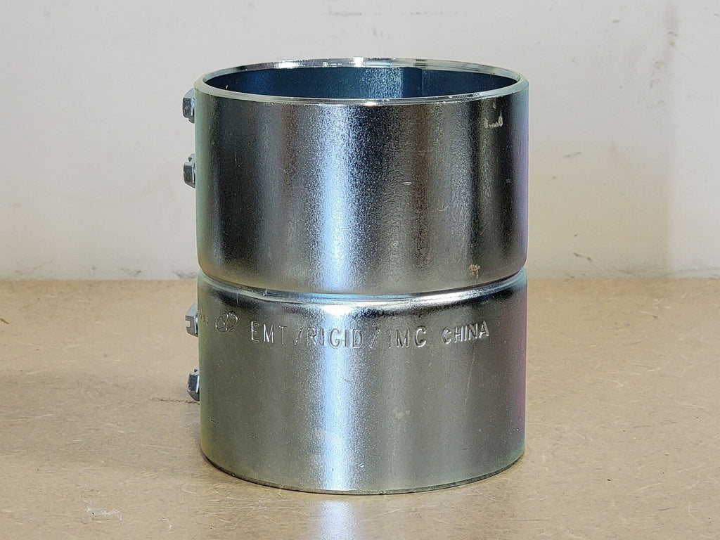 HUBBELL 3" Screw Coupling 2152