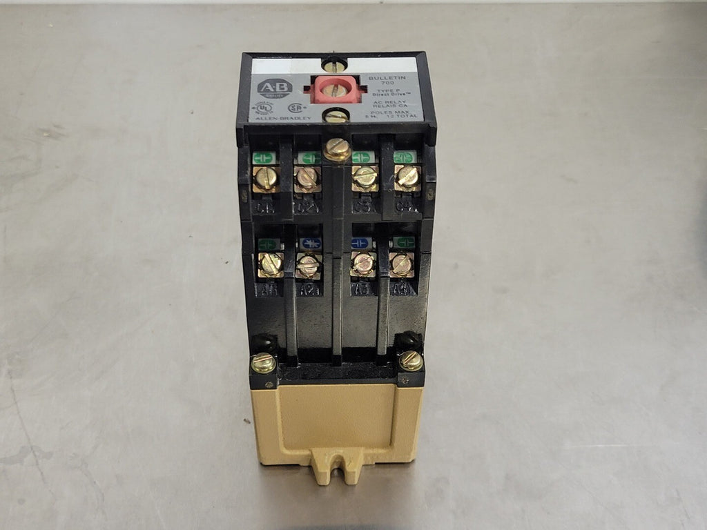 ALLEN-BRADLEY 10 Amp AC Relay 700-P200A1 w/ 2nd level Adder Deck 700-PB20