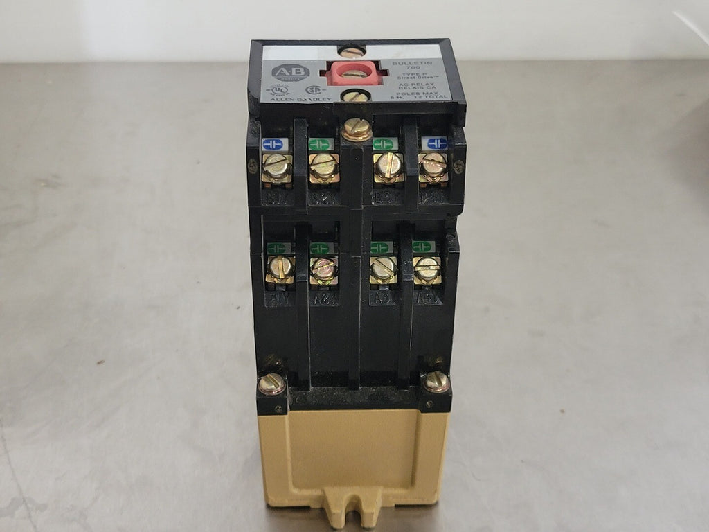 ALLEN-BRADLEY 10 Amp Control Relay 700-P600A1