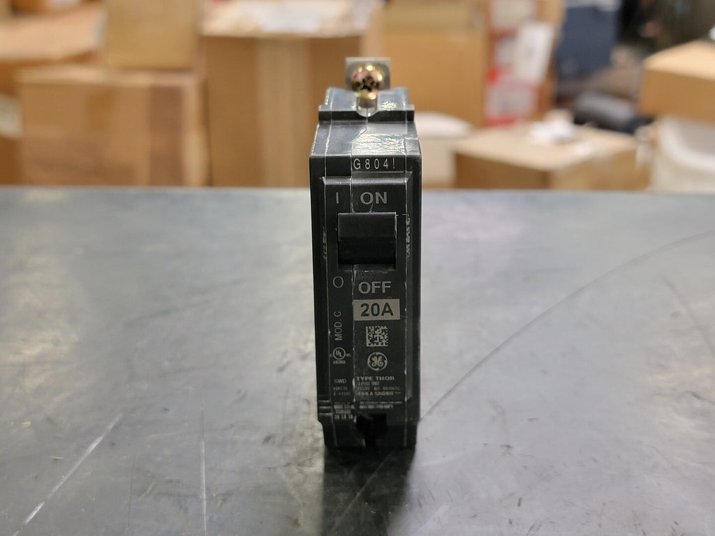GENERAL ELECTRIC 20 Amp, 1 Pole, 120/240 volts Circuit Breaker THQB120