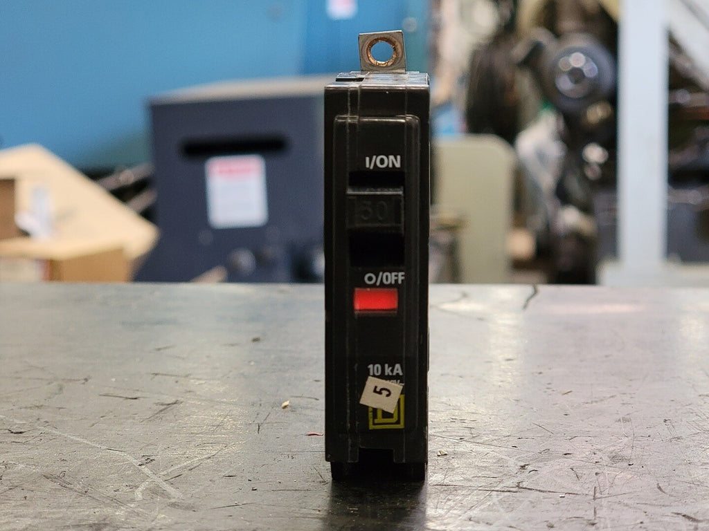 SQUARE D 30 Amp, 1 Pole, 120/240 volts Circuit Breaker QOB130