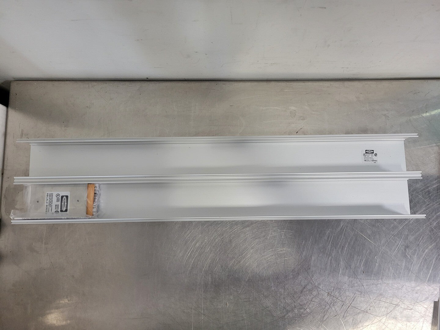 HUBBELL 2 ft 2 Channel Base Surface Metal Raceway HBLALU5000B02M290