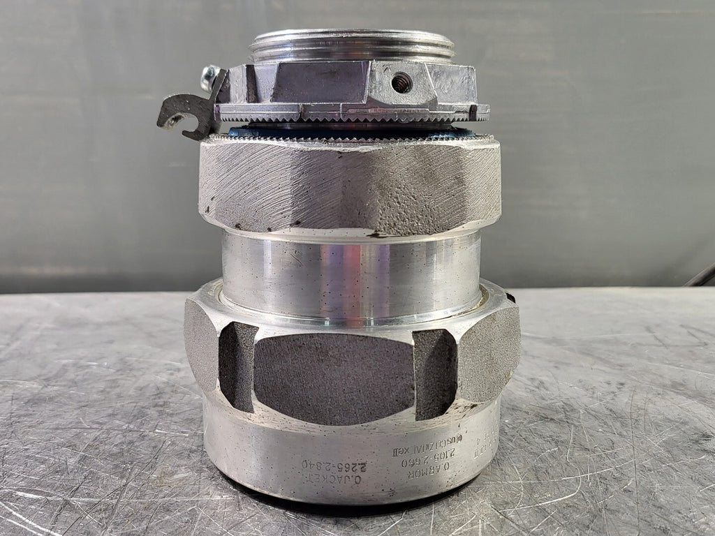 THOMAS & BETTS 2-1/2" Star Teck Extreme Cable Fitting STE250