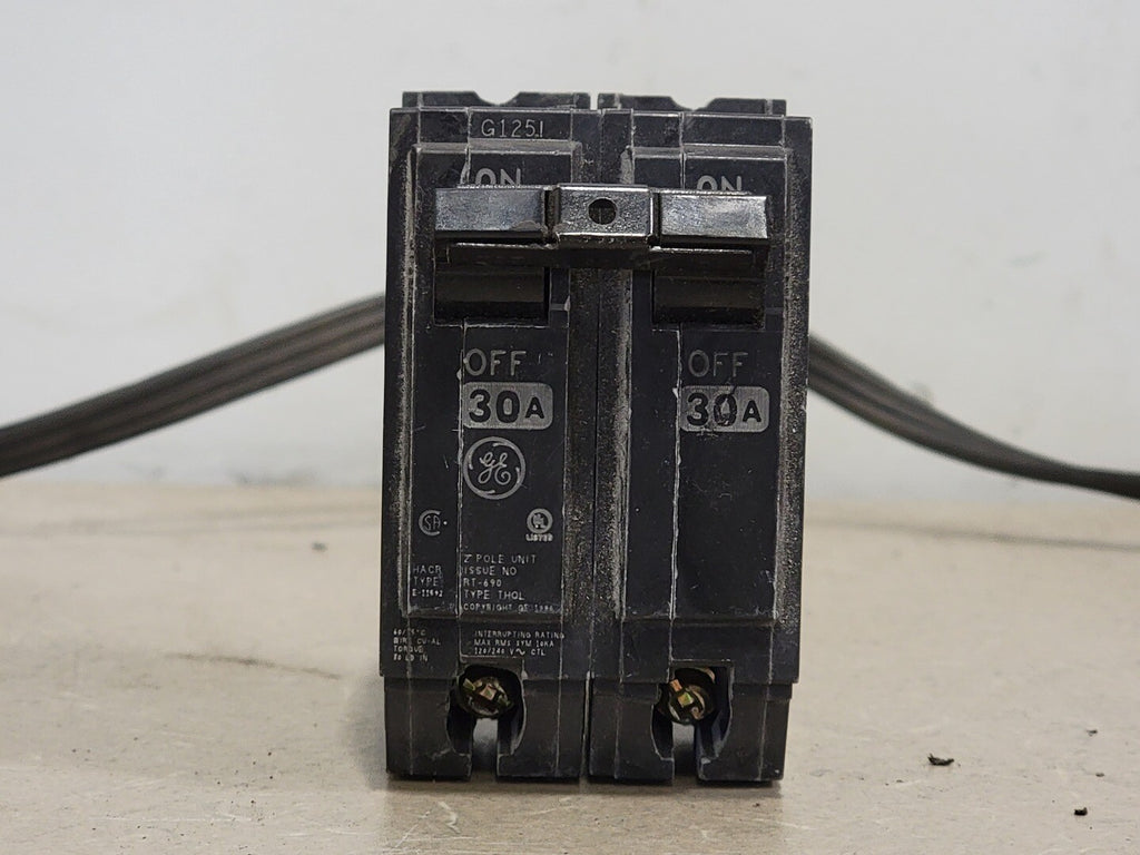 GENERAL ELECTRIC 30 Amp, 2 Pole, 120/240 volts Circuit Breaker THQL230