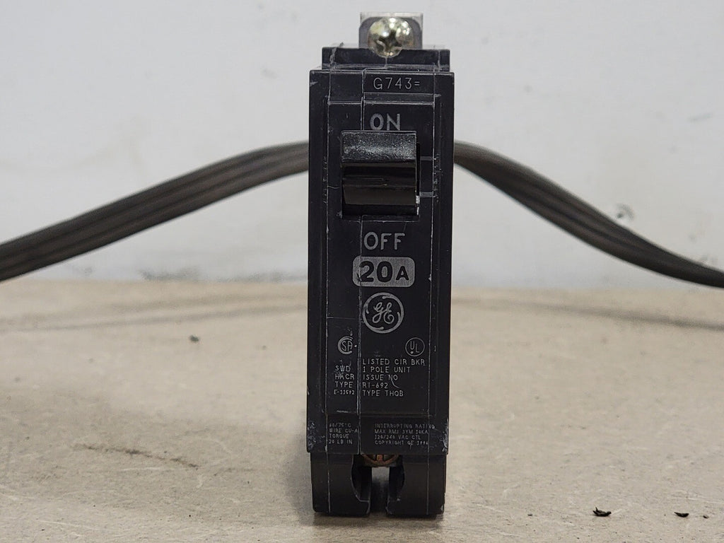 GENERAL ELECTRIC 20 Amp, 1 Pole, 120/240 volts Circuit Breaker THQB120