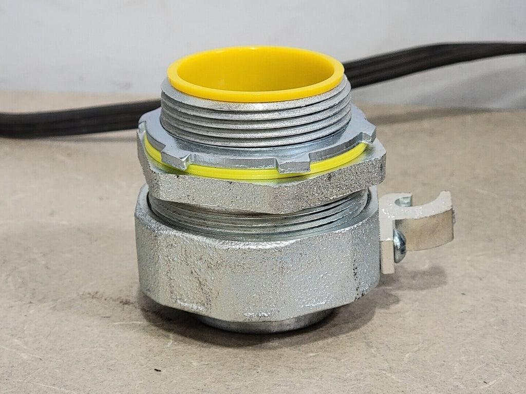 EATON 1.5 in. Grounding Connector w/ Insulated Throat LTB150G (Box of 2)