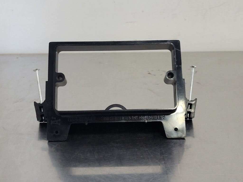 ARLINGTON  Nail-On 1-Gang Low Voltage Class 2 Mounting Bracket LVN1 (Box of 50)