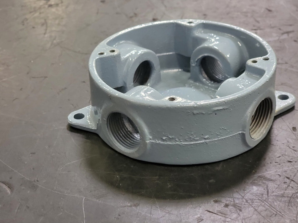 CROUSE-HINDS 3/4" Lighting Fixture Outlet Box VXF20