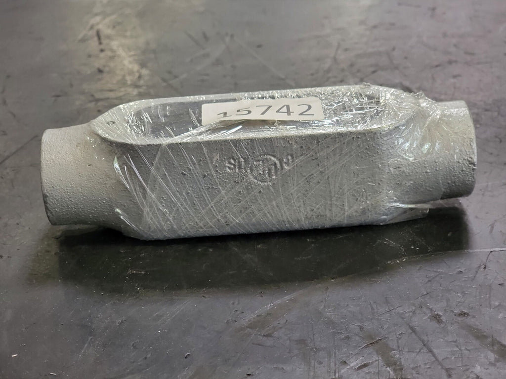 CROUSE-HINDS 1" Conduit Body Form 5 C100M 