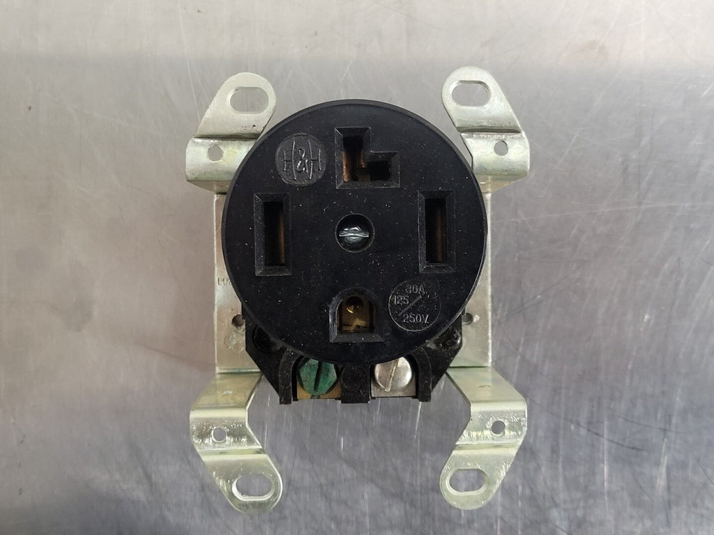 ARROW HART 30A, 125/250V Drier Outlet Receptacle 5744