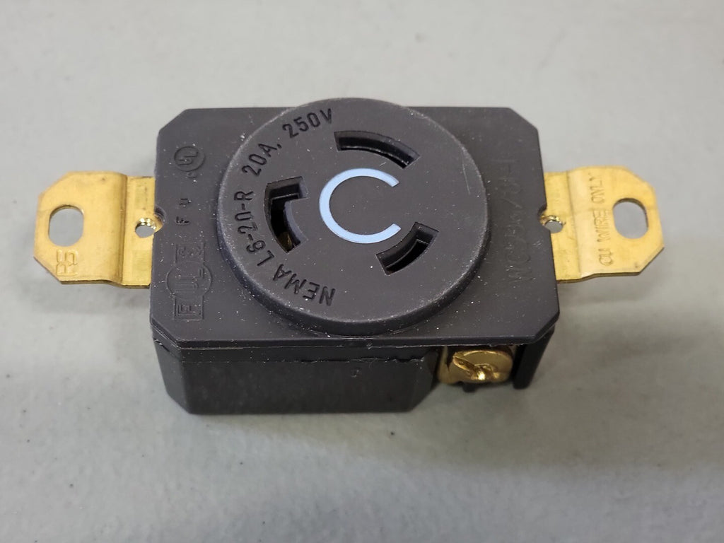 LEVITON 20A 250V Single Outlet 5821