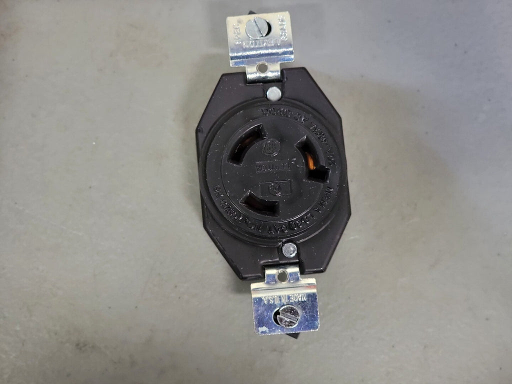 LEVITON 20A 480V Locking Receptacle 70820-FR, 2340 (Box of 10)