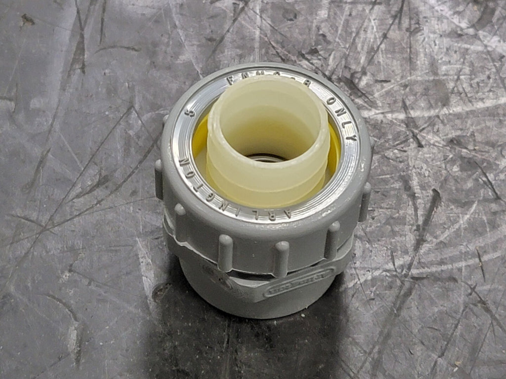 ARLINGTON 3/4" PVC Combination Coupling Non-Metallic Liquidtight NMLTFM75 (Box of 10)