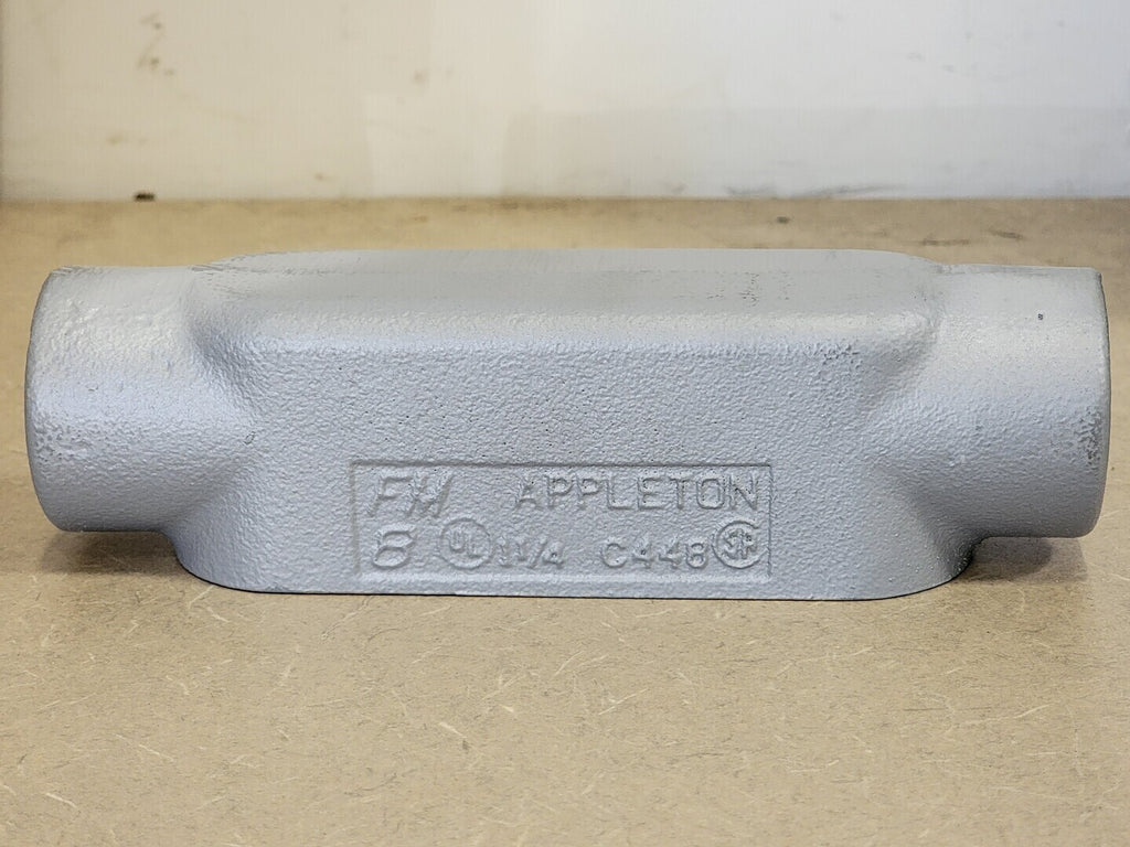 APPLETON 1-1/4" Grayloy FM8 Conduit Body C448